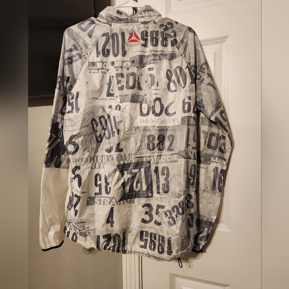 Reebok Men's running rainpullover - Picture 2 of 6